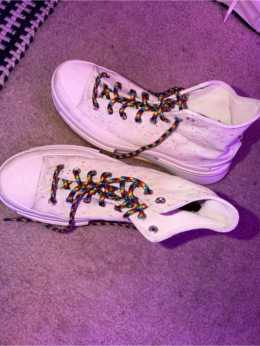 White High-Top Platform Canvas Sneakers with Multicolor Laces